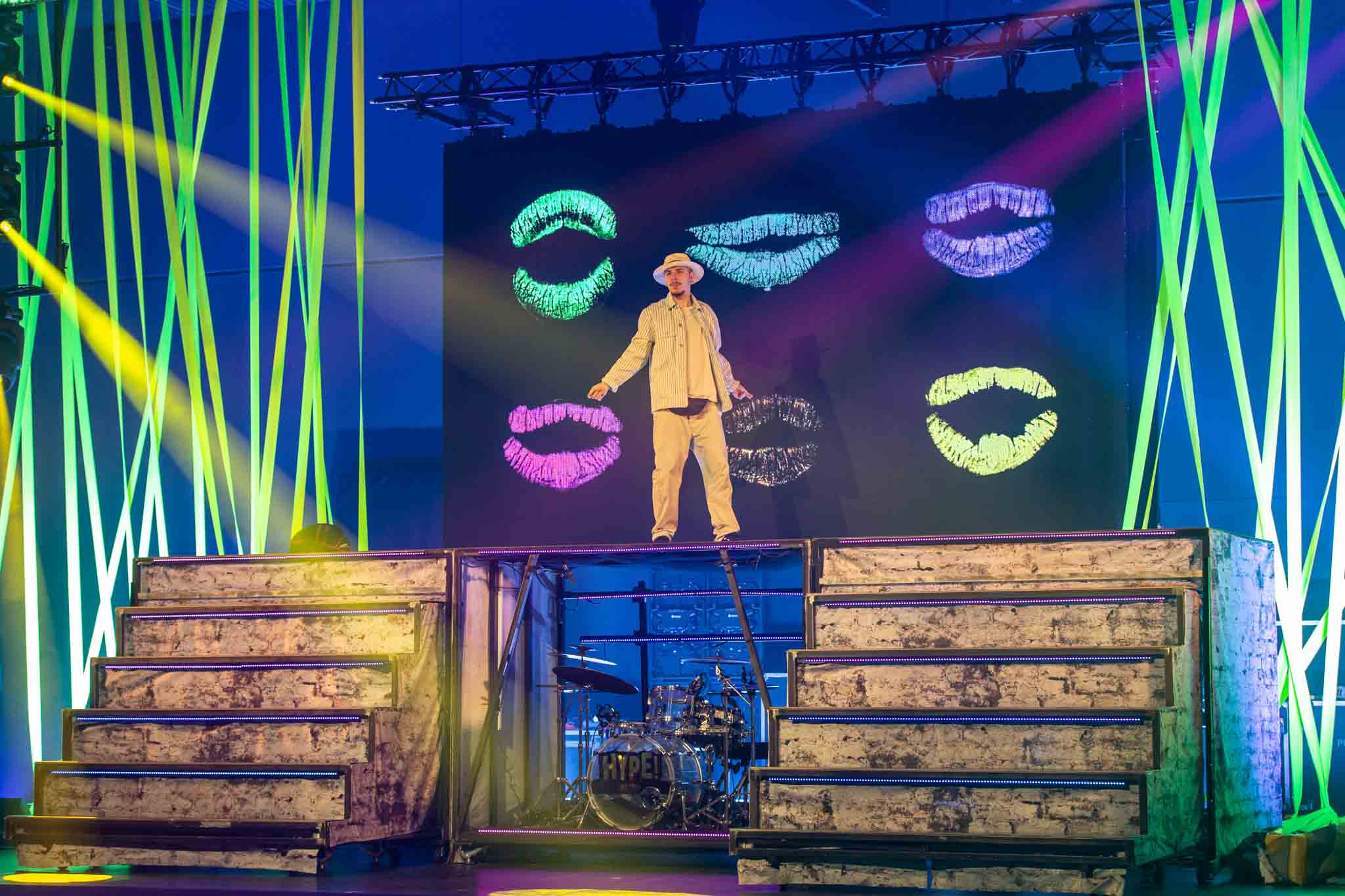 Tournee Superfly 2025 Feuerwerk der Turnkunst On Stage